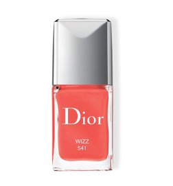 Dior Nagellack - Hochfarbiger Nagellack - Maniküre, Glanz & Halt mit Gel-Effekt Dior Nagellack - Hochfarbiger Nagellack - Maniküre, Glanz & Halt mit Gel-Effekt